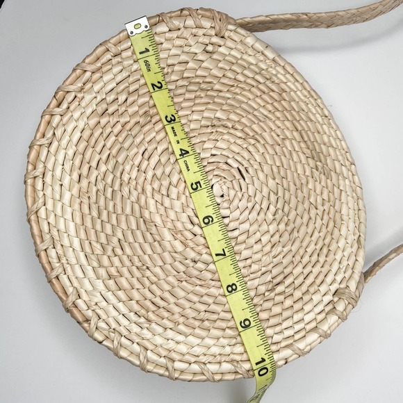 vintage wicker handbag, round wicker purse, vintage wicker purse with strap - Picture 7 of 10